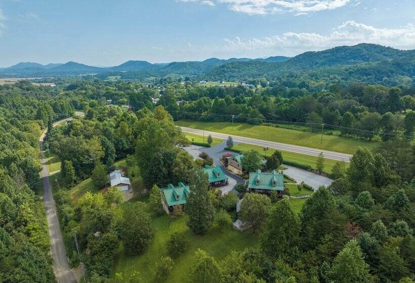 فندق Lodge At Tellico