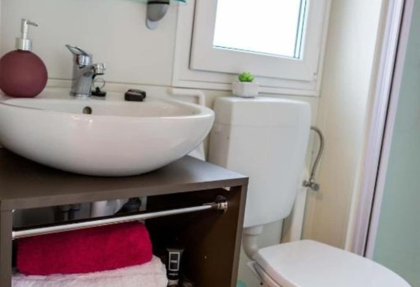 Отель Mobile Homes Bugi