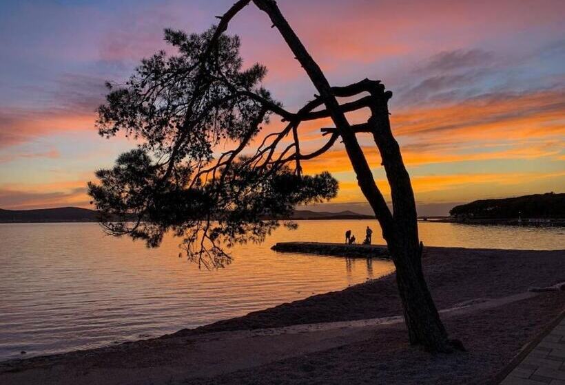 Отель Mobile Homes Bugi