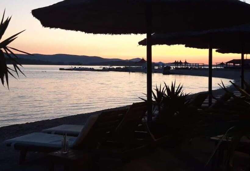 Отель Mobile Homes Bugi