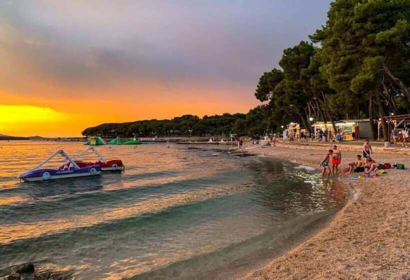 Отель Mobile Homes Bugi