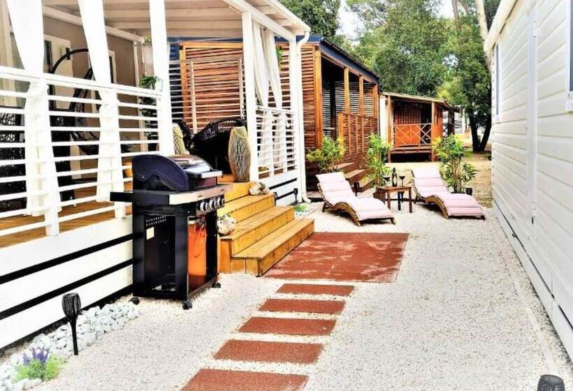 Отель Mobile Homes Bugi