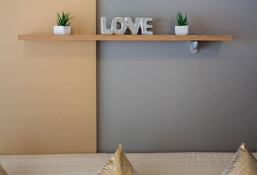 Отель Mobile Homes Bugi