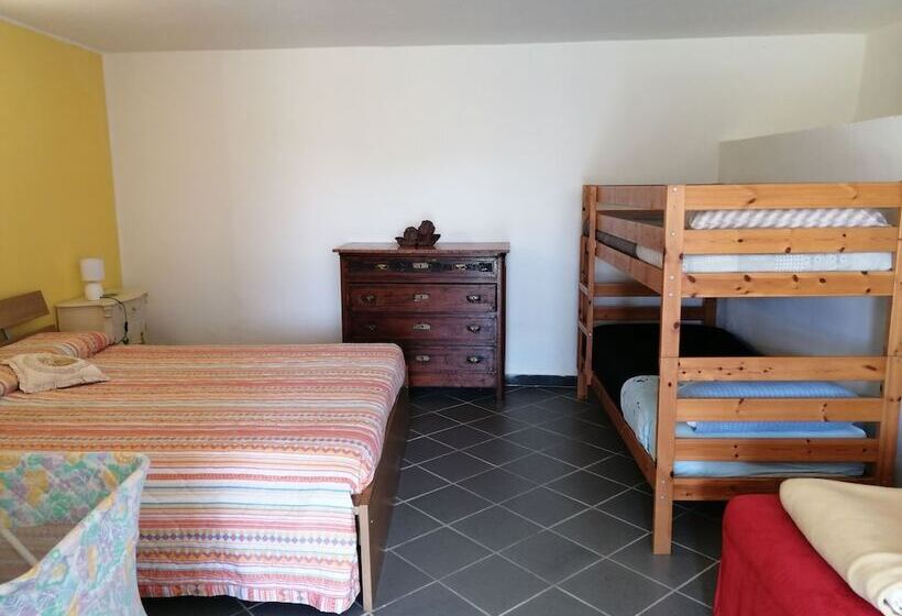 田舎風ホテル La Debbia Ranch