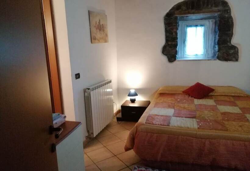 田舎風ホテル La Debbia Ranch