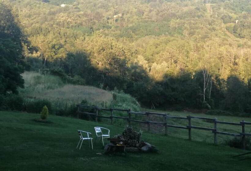 田舎風ホテル La Debbia Ranch