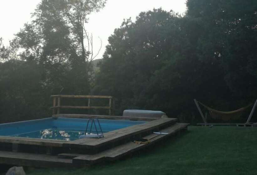 田舎風ホテル La Debbia Ranch