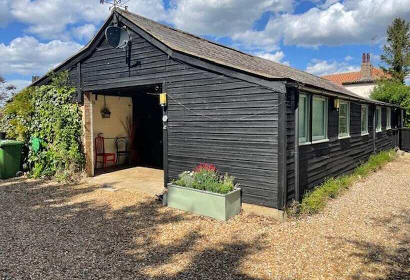 Сельский отель Remarkable 2 Bed Barn In Downham Market