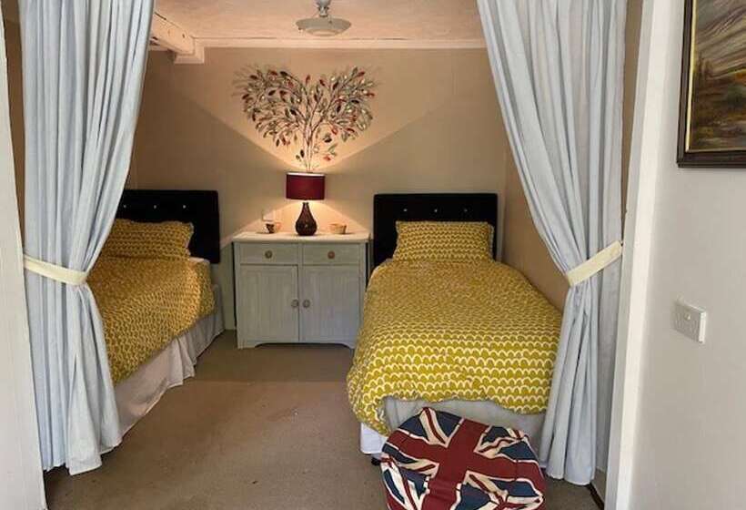 Сельский отель Remarkable 2 Bed Barn In Downham Market