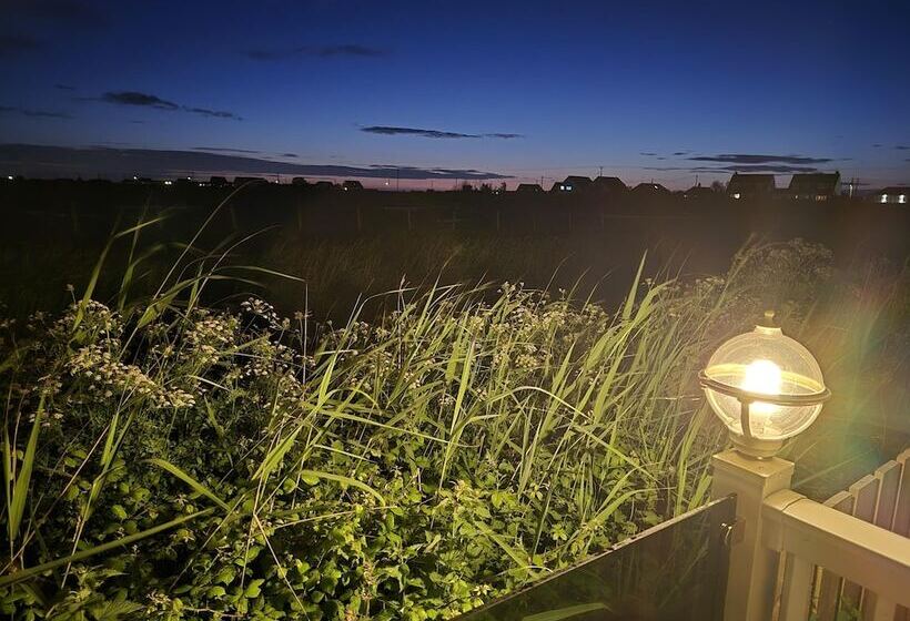 Отель Stunning Brand New 2024 Sunset Lodge, Whitstable