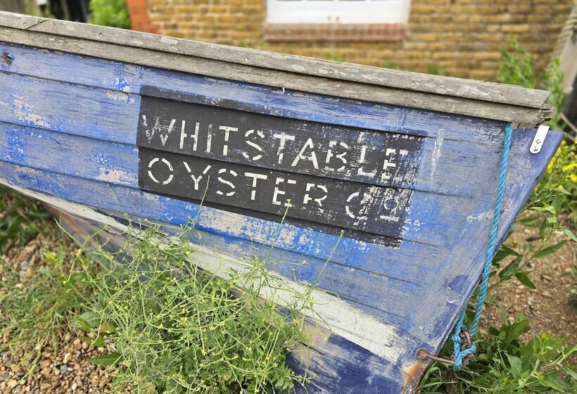 Отель Stunning Brand New 2024 Sunset Lodge, Whitstable