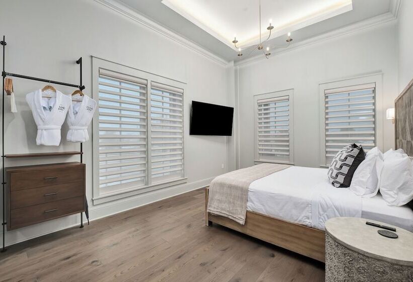 فندق The Flying Fifty