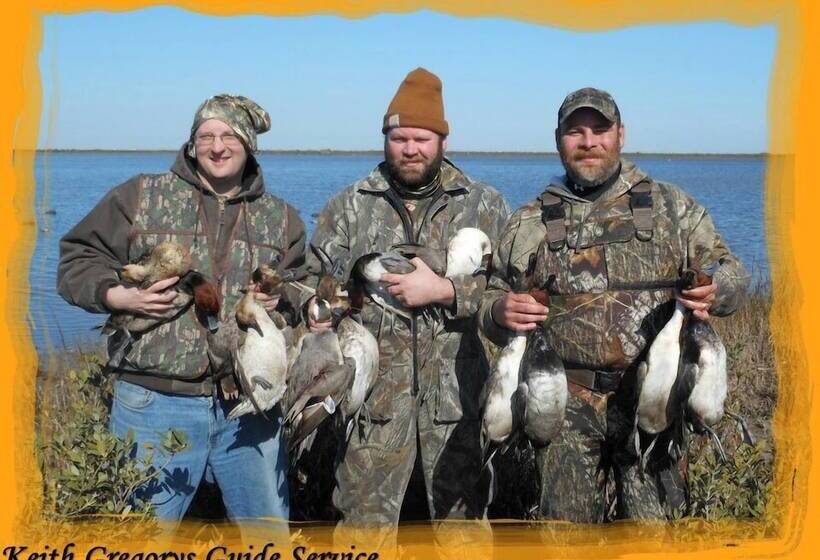 Отель The Poco Loco Lodge