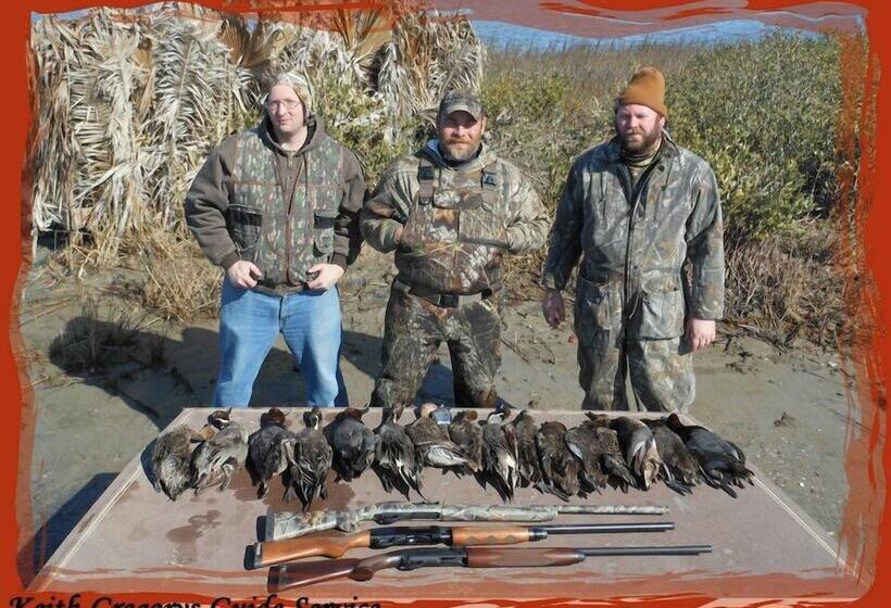 Отель The Poco Loco Lodge