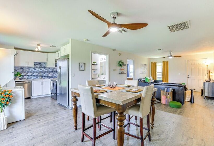 Idyllic Anthony Home: Riding Arena W/ Mirror Wall!