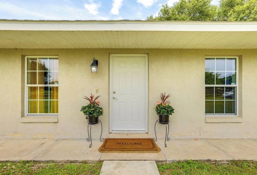 Idyllic Anthony Home: Riding Arena W/ Mirror Wall!