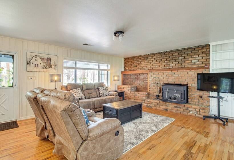 Deck + Pool Table: Pinetop Lakeside Nature Escape