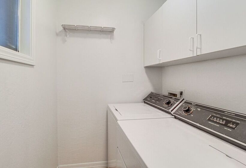 Deck + Pool Table: Pinetop Lakeside Nature Escape