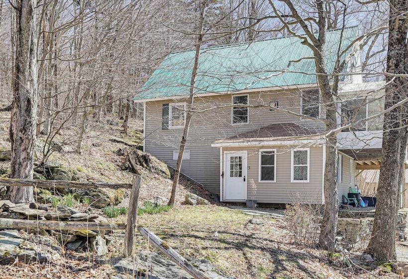 Jeffersonville Home W/ Deck Near Hiking & Climbing