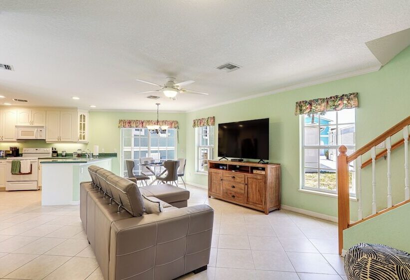 Jensen Beach Home W/ Bbq Grill: Walk To Beach!