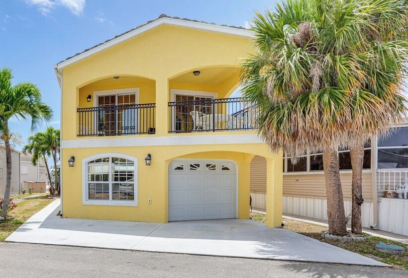 Jensen Beach Home W/ Bbq Grill: Walk To Beach!