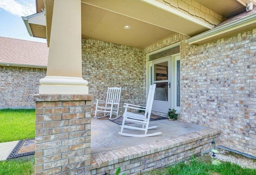 Junction City Home W/ Hot Tub   Near Milford Lake!