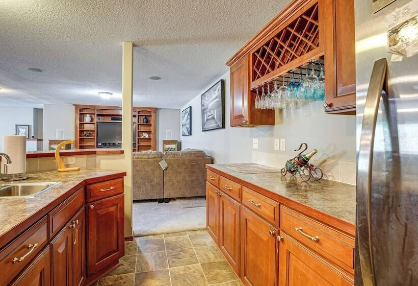 Junction City Home W/ Hot Tub   Near Milford Lake!