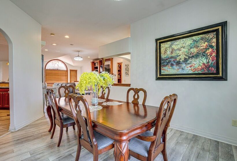 Junction City Home W/ Hot Tub   Near Milford Lake!