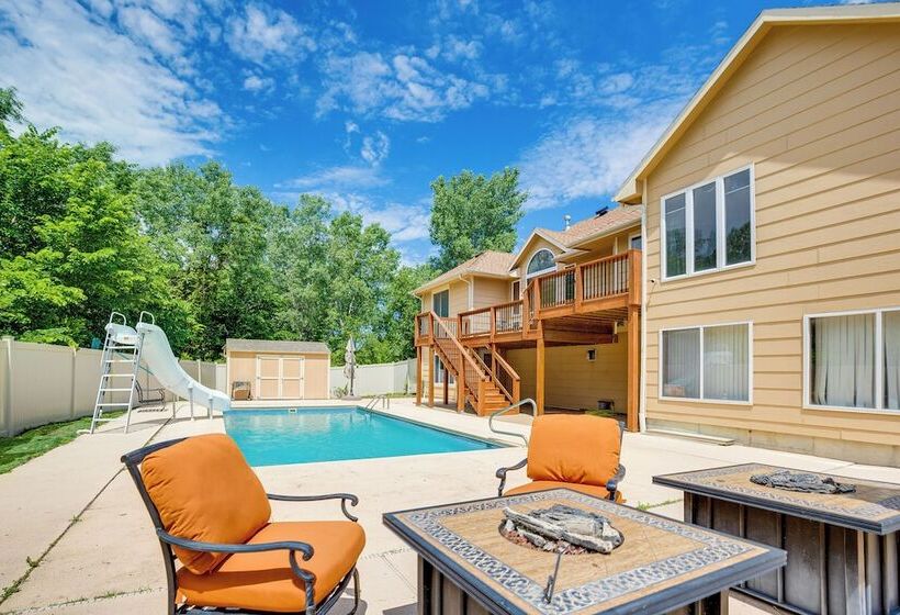 Junction City Home W/ Hot Tub   Near Milford Lake!