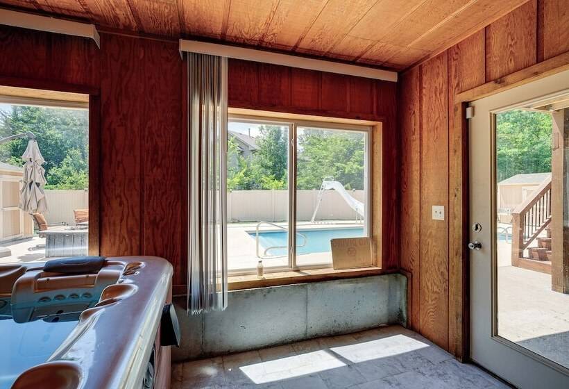 Junction City Home W/ Hot Tub   Near Milford Lake!