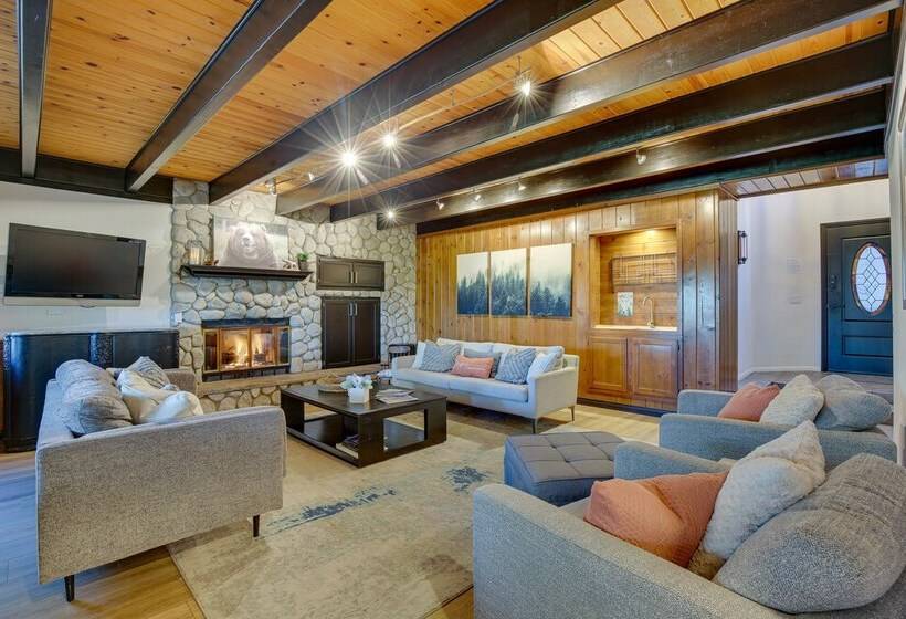 3 Decks, Game Room + Views: Lake Arrowhead Home!