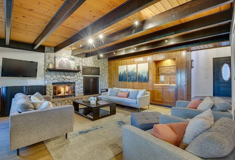 3 Decks, Game Room + Views: Lake Arrowhead Home!