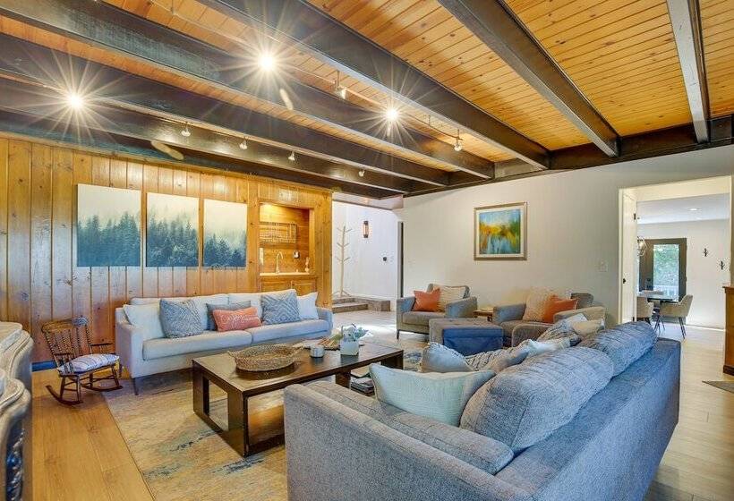 3 Decks, Game Room + Views: Lake Arrowhead Home!