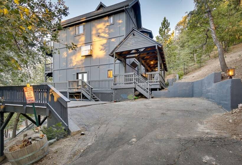 3 Decks, Game Room + Views: Lake Arrowhead Home!