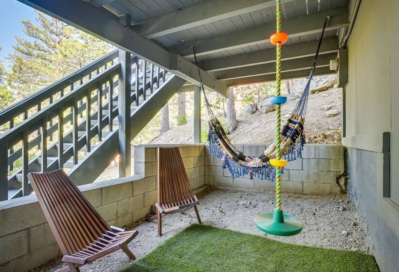 3 Decks, Game Room + Views: Lake Arrowhead Home!