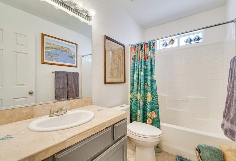 Lake Havasu Home W/ Hot Tub, Grill & Fire Pit!