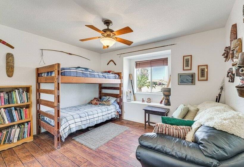 Lake Havasu Home W/ Hot Tub, Grill & Fire Pit!