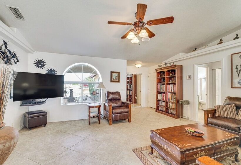 Lake Havasu Home W/ Hot Tub, Grill & Fire Pit!