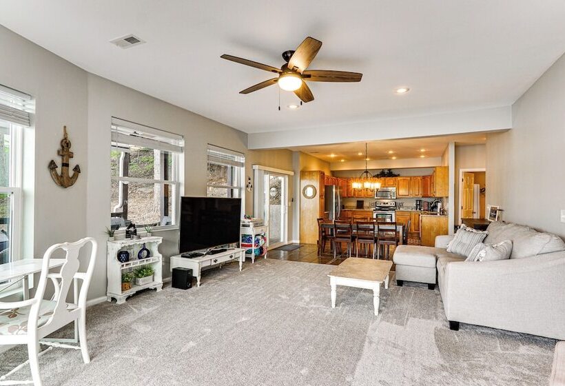 Views & Private Dock: Lake Of The Ozarks Retreat!