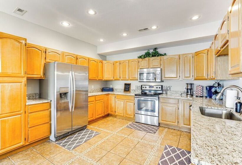 Views & Private Dock: Lake Of The Ozarks Retreat!