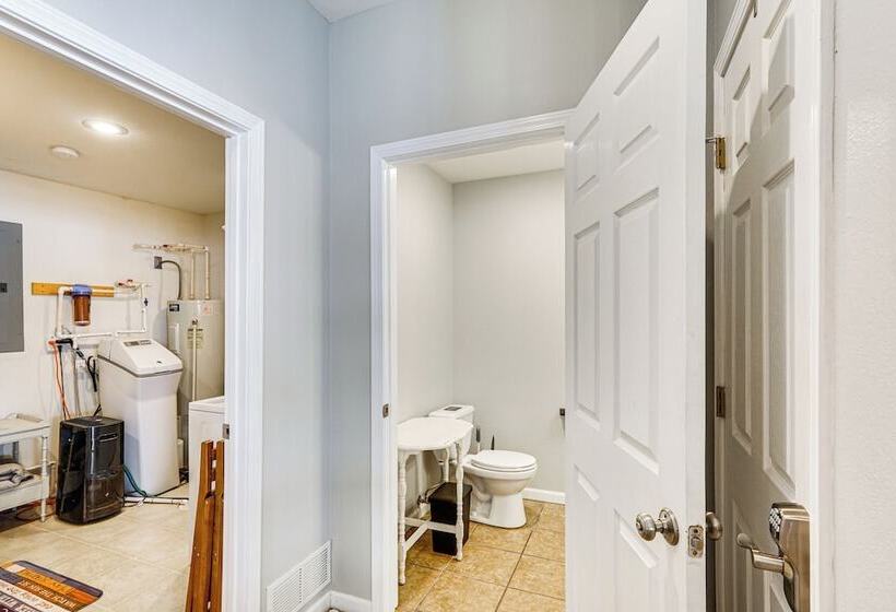 Views & Private Dock: Lake Of The Ozarks Retreat!