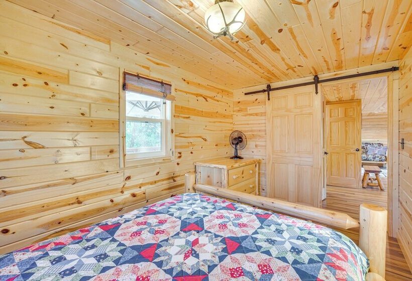 Lakefront Cabin W/ Dock, Fire Pits In Danbury!