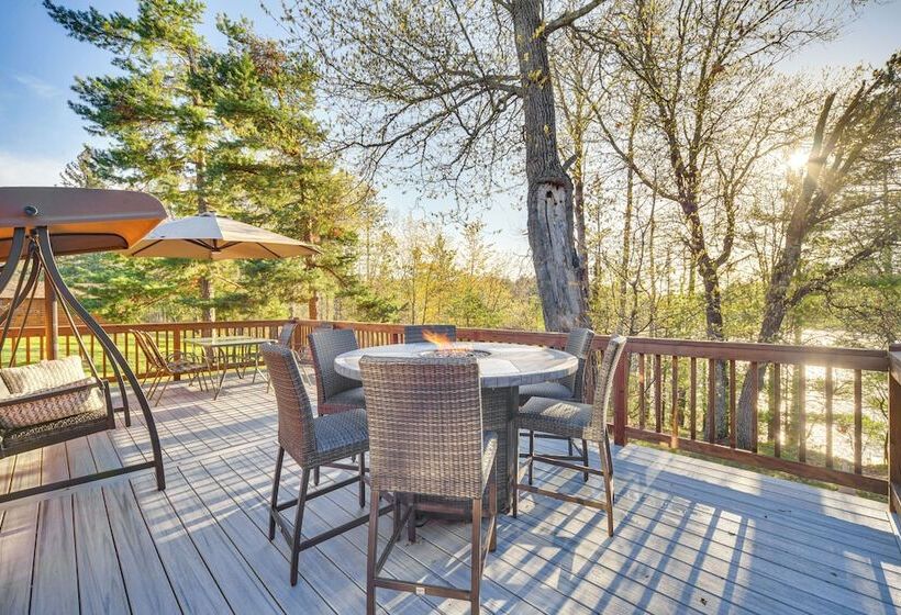 Lakefront Cabin W/ Dock, Fire Pits In Danbury!