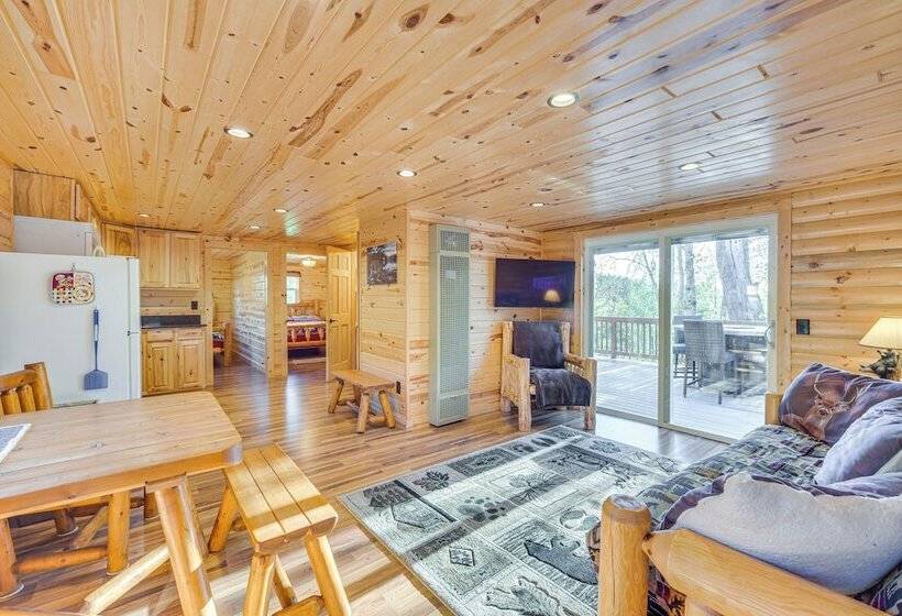 Lakefront Cabin W/ Dock, Fire Pits In Danbury!