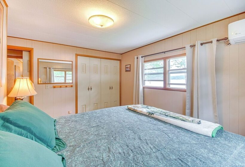 Lakefront Cabin In Jay W/ Deck, Views & Boat Ramp!