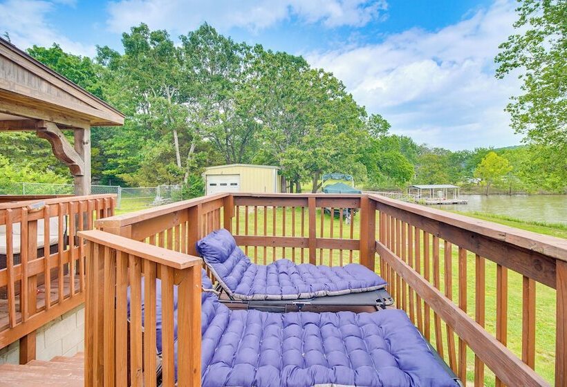 Lakefront Cabin In Jay W/ Deck, Views & Boat Ramp!