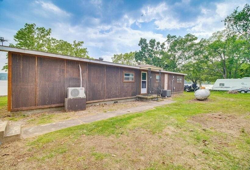 Lakefront Cabin In Jay W/ Deck, Views & Boat Ramp!