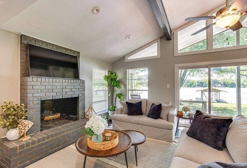 Private Dock & Fire Pit: Cedar Creek Reservoir Gem