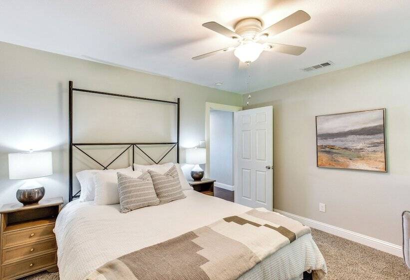 Private Dock & Fire Pit: Cedar Creek Reservoir Gem