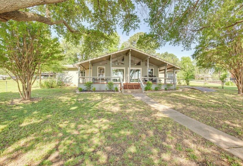 Private Dock & Fire Pit: Cedar Creek Reservoir Gem